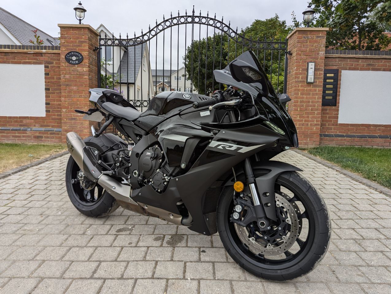 2024 Yamaha YZF-R1