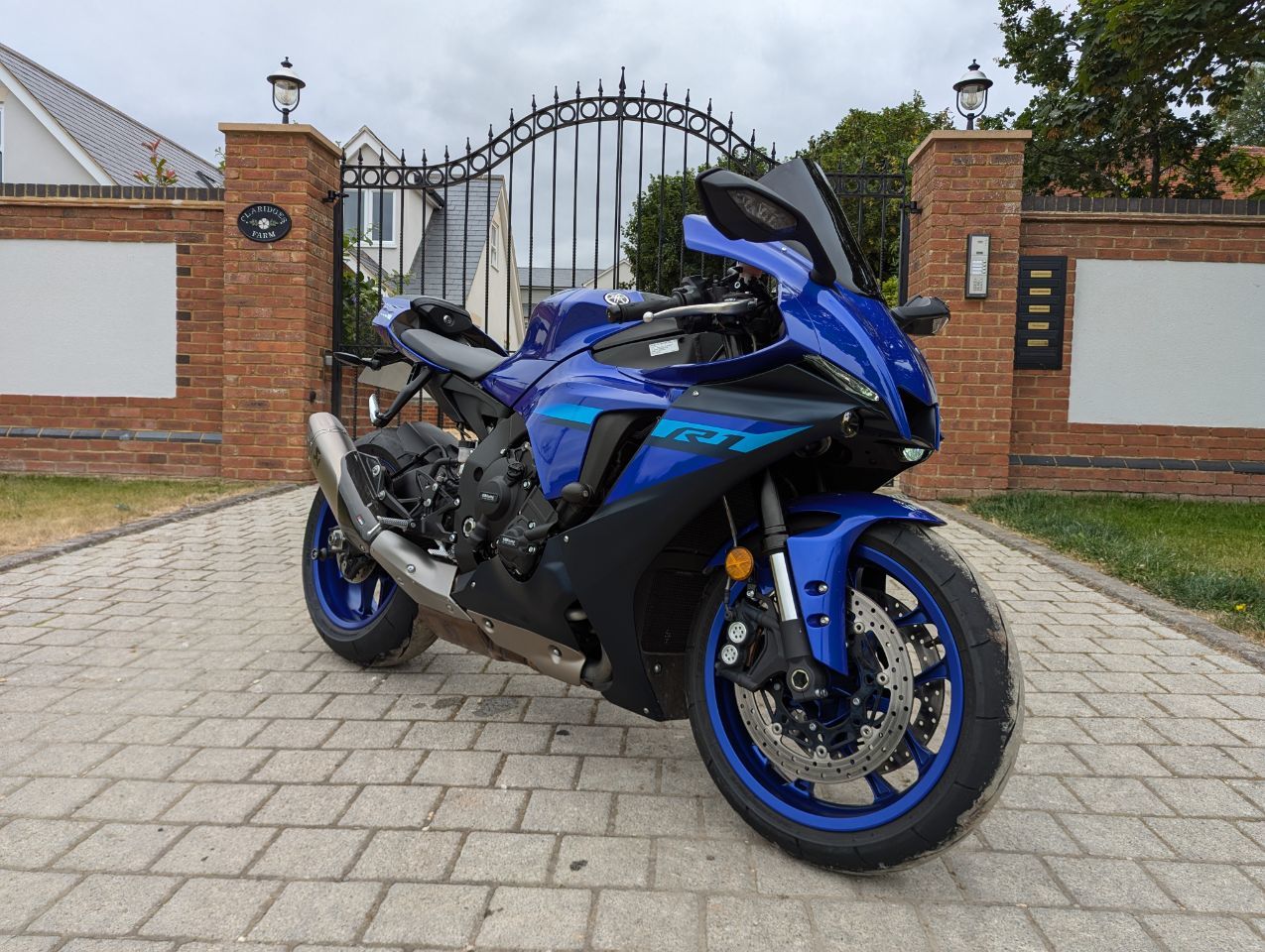 2024 Yamaha YZF-R1